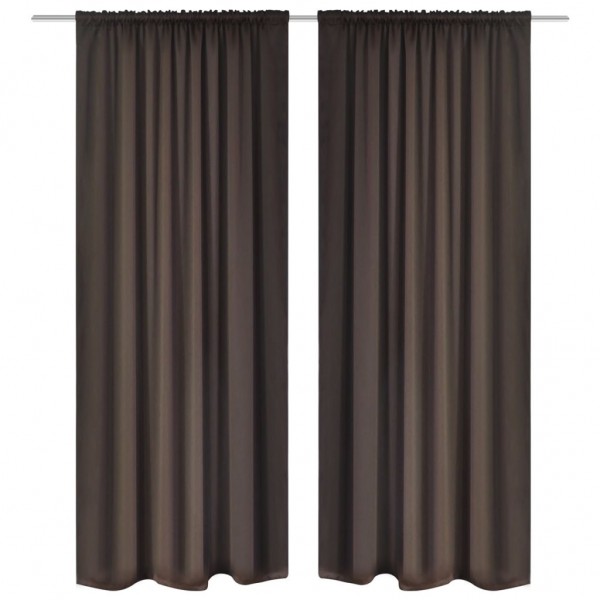 duas cortinas castanhas escuras com sacos. blackout 135 x 245 cm D
